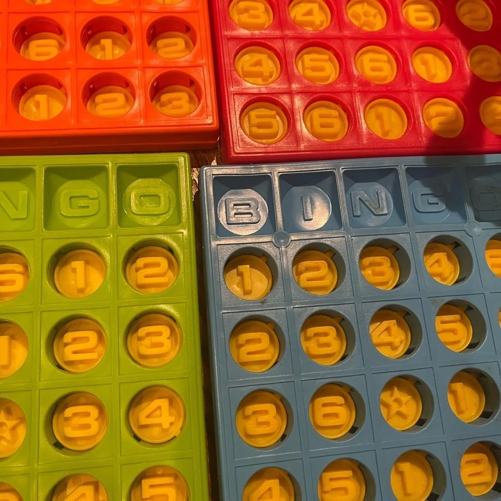 Vintage Board Game with Dice Popper Pop-o-matic Bingo game